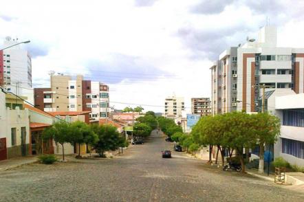 Uma cidade verticalizada - Foto: Juniordnts (Licença-cc-by-sa-3.0)