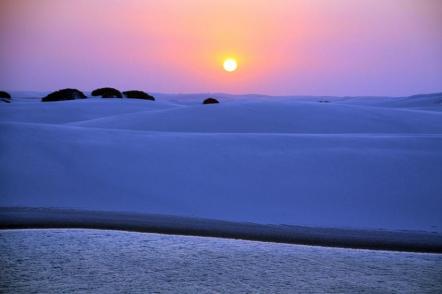 Belo por do sol nos lencois maranhenses - Foto: Ownwork (Licença-gfdl)