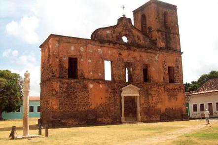 Ruinas da construção da Igreja São Matias - Foto: Nando Cunha (Licença-cc-by-sa-3.0)