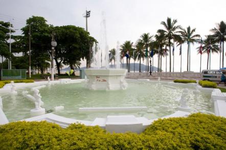 Santos tem nos 7 quilômetros de praias seu principal cartão postal - Foto: Rubens Chiri