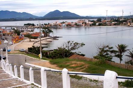 Vista da Lagoa de Saquarema - Foto: Villarinho (Licença cc-by-sa-3.0)