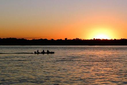 Por do Sol no Araguaia - Foto: Silvio Quirino - Goiás Turismo