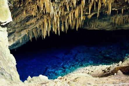 Gruta do Lago Azul - Foto: Valdiney Pimenta (Licença-cc-by-sa-2.0)