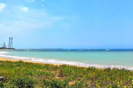 Praia de Barra do sahyem aracruz - Foto: Gabriel de Oliveira Costa (Licença-cc-by-sa-4.0)