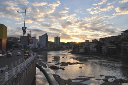 Por do Sol no Rio Itapemirim - Foto: Prefeitura de Cachoeiro de Itapemerim (Licença-cc-by-sa-2.0)