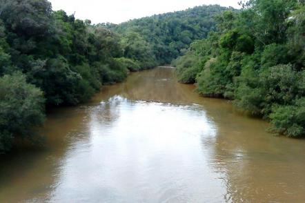 Rio Peperi (fronteira com a Argentina) - Foto: Eduardo Salles (Licença-cc-by-sa-3.0)