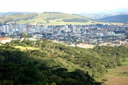 Área central da cidade de Lages - Foto: Leoni Rangel Olunard (Licença-cc-by-sa-3.0)