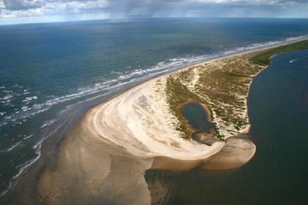 Vista aérea da Ilha de Comandatuba (Praia da Independência) - Foto: Alvinho Moraes