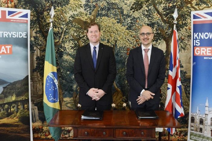 Assinatura do memorando de entendimento entre Brasil e Reino Unido. Crédito: Gustavo Messina