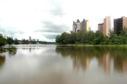 Lagoa Igapo (Londrina (Pr) Foto: Marcos Guerra - (Licença: Domínio Público)