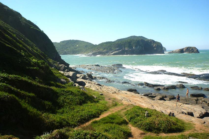 Praia da Armação de Buzios - Foto: Wusel007 (Licença CC-BY-SA 4.0)