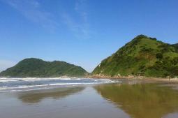 Guarujá - Praia do Tombo - Foto: Guarujá Brasil