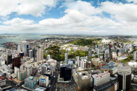 Vista panorâmica em 360o da região central de Auckland - Foto: Antilived (Licença-cc-by-sa-3.0)