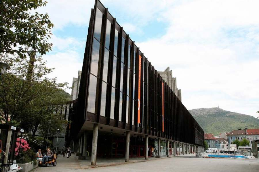 Biblioteca de Bergen - Foto: Nina Aldin Thune (Licença-cc-by-sa-2.5)