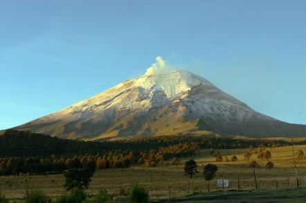 Vulcao Popocatepetl - Foto: Jakub Hejtmanek