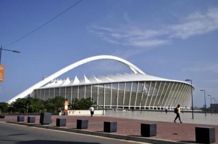 Estadio Moses Mabhida - Foto: Darren Glanville