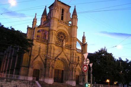 Basilica de Notre Dame - Foto: Julian Mendez (Licença-Dominio publico)