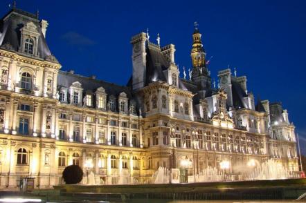 Hotel de Ville de Paris à noite - Foto: Allie Caulfield (Licença-cc-by-sa-2.0)