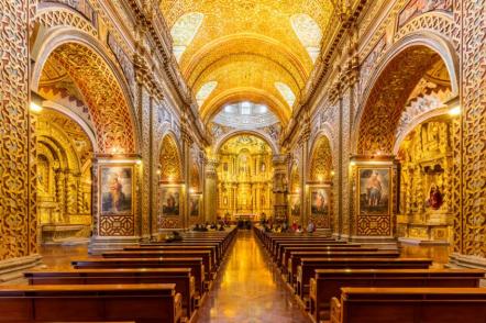 Interior da Igreja da Companhia de Jesus - Foto: Diego Delso