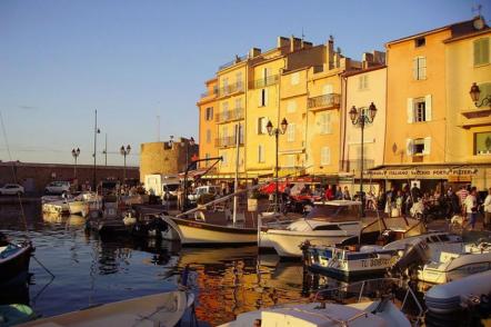 Final de tarde na marina Tropez citadel - Foto: Ballista (Licença-cc-by-sa-3.0)