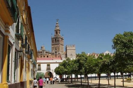 Giralda do patio de bandeiras alcazar - Foto: Emilio J.Rodriguez Posada (Licenca-cc-by-sa-3-0)